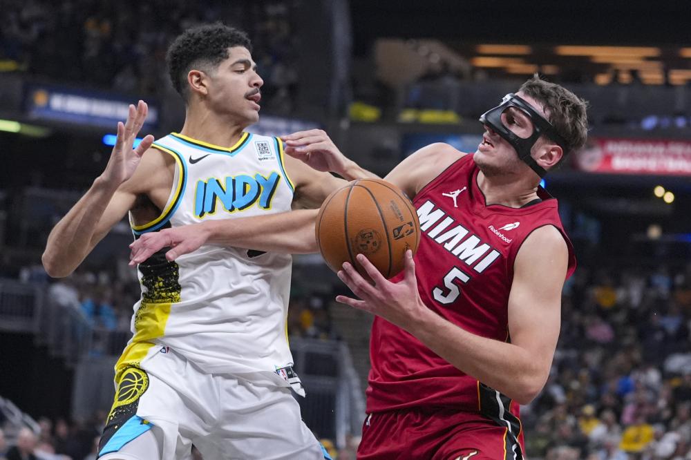 比赛中投篮 比赛中投篮