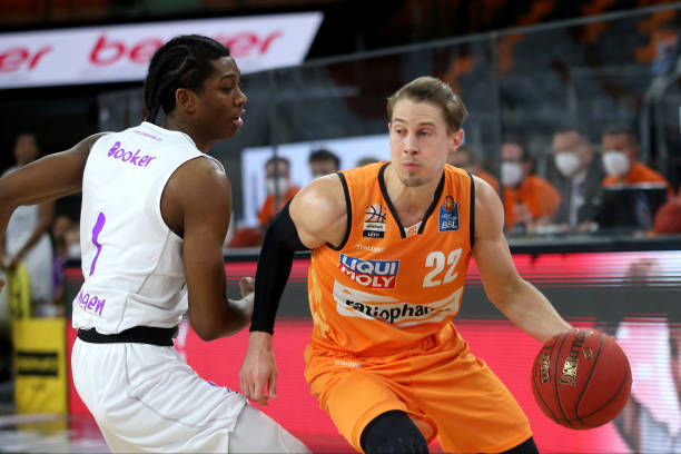 升纽卡斯尔 升纽卡斯尔